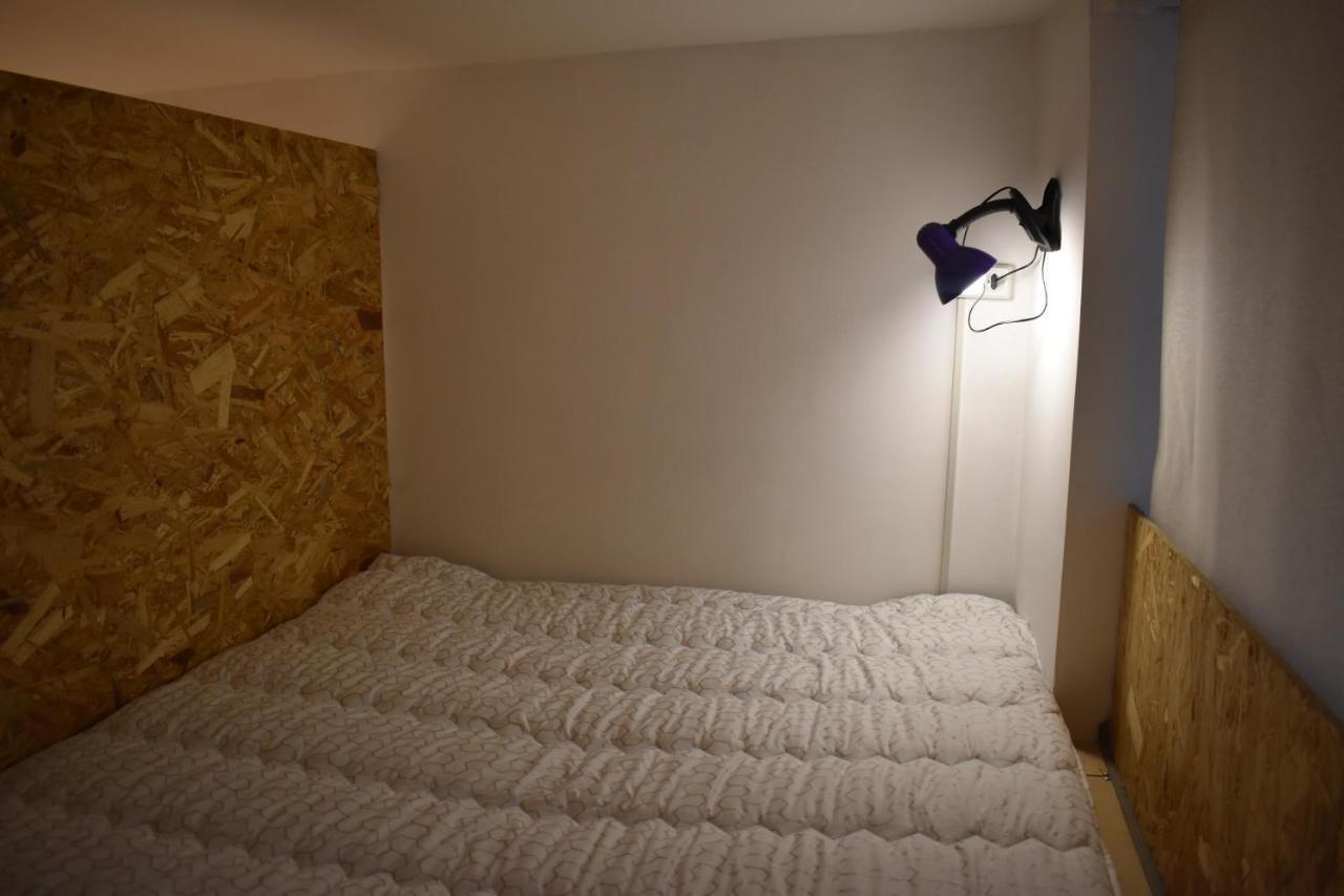 SLEEP STUDIO HOSTEL Ladies Only Женский Хостел Ереван Екстериор снимка