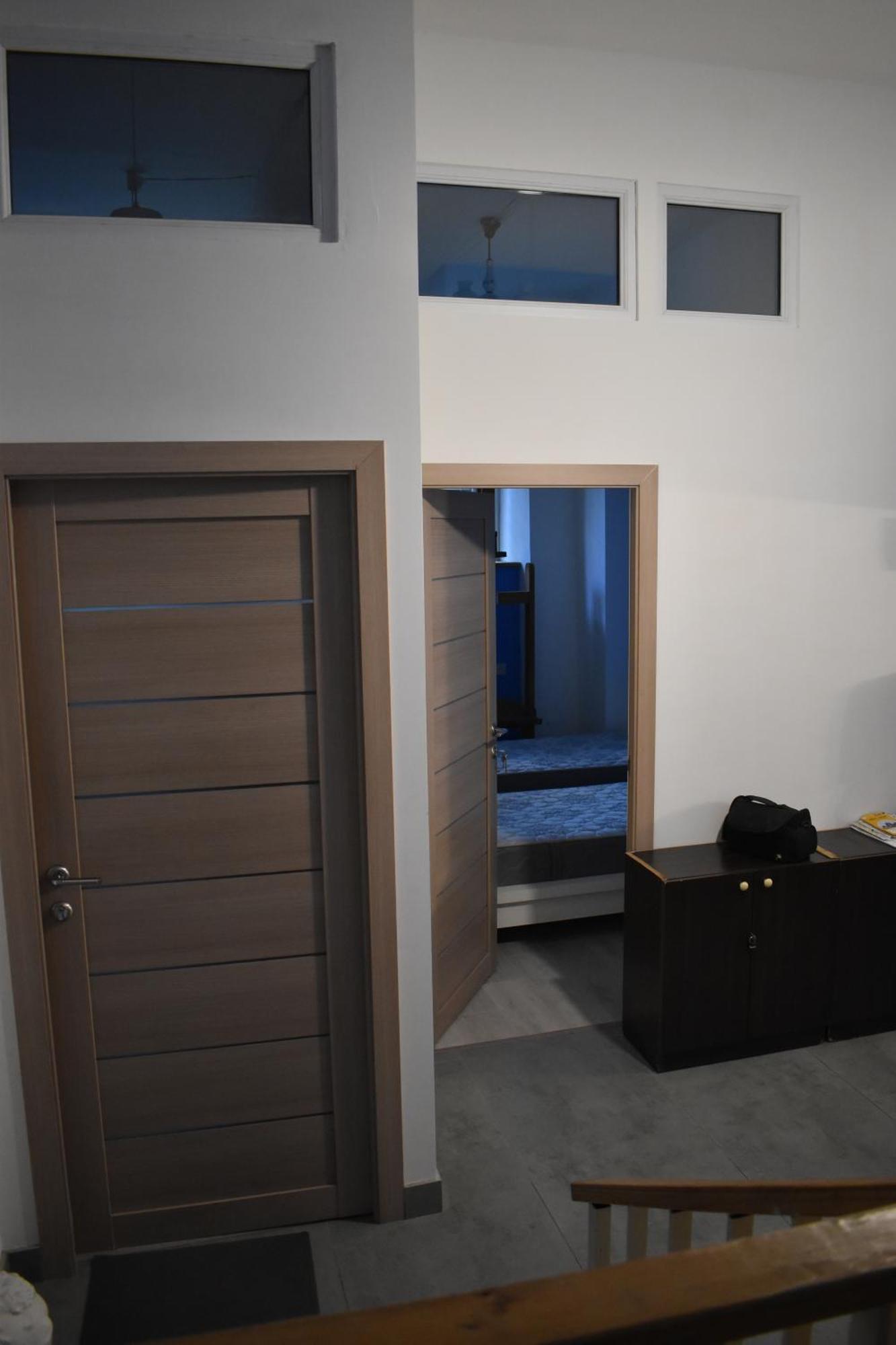 SLEEP STUDIO HOSTEL Ladies Only Женский Хостел Ереван Екстериор снимка